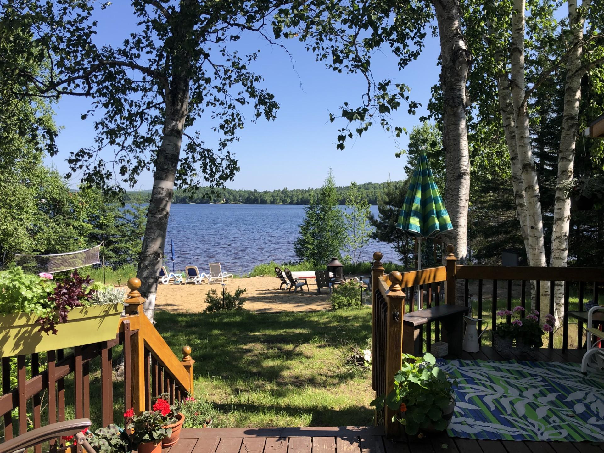 Magnifique vue sur l'eau