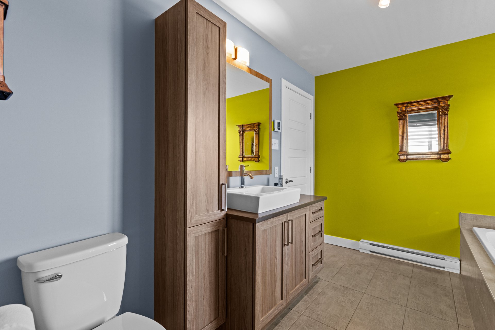 Salle de bains attenante à la CCP