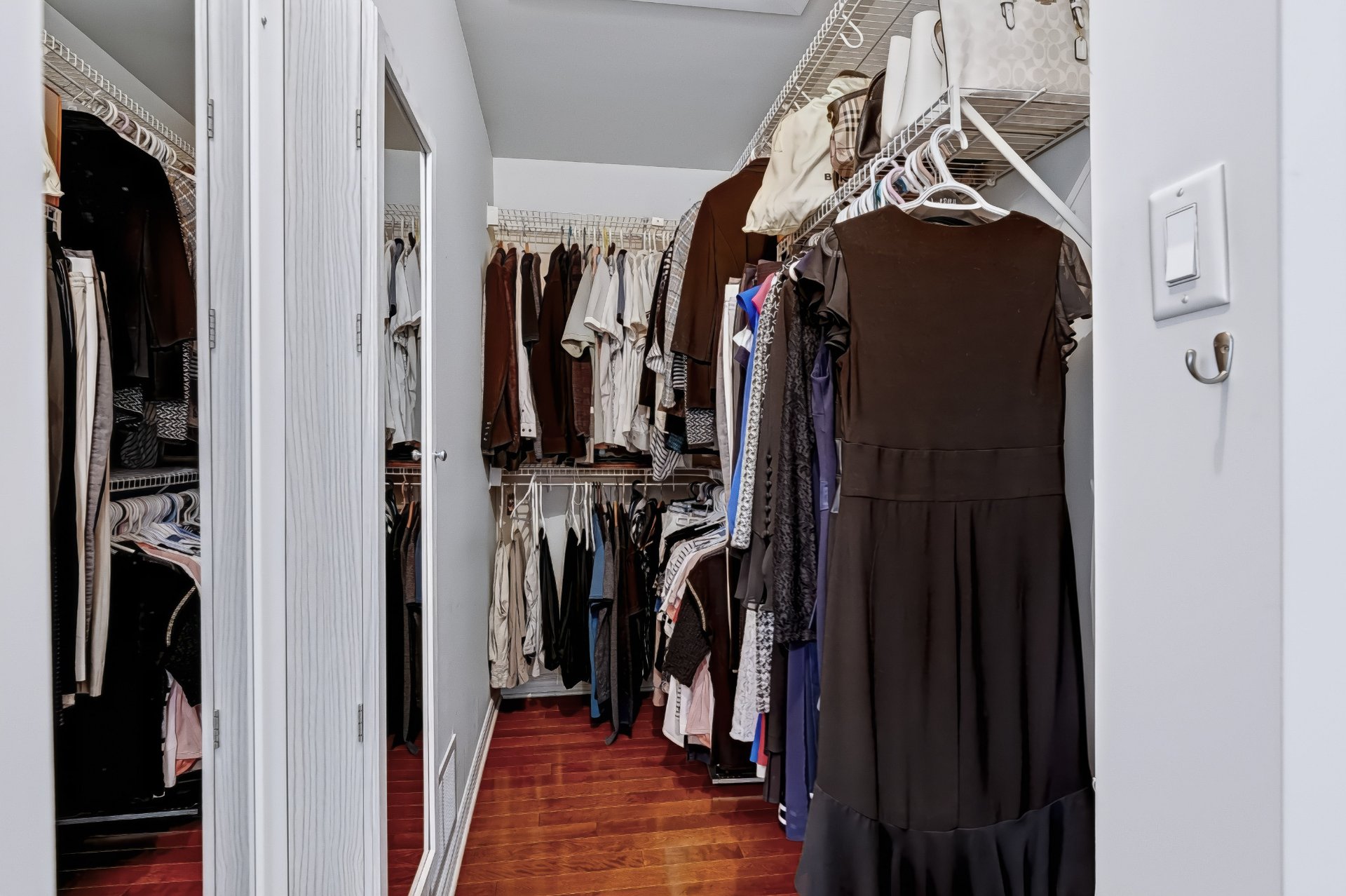 Walk-in closet