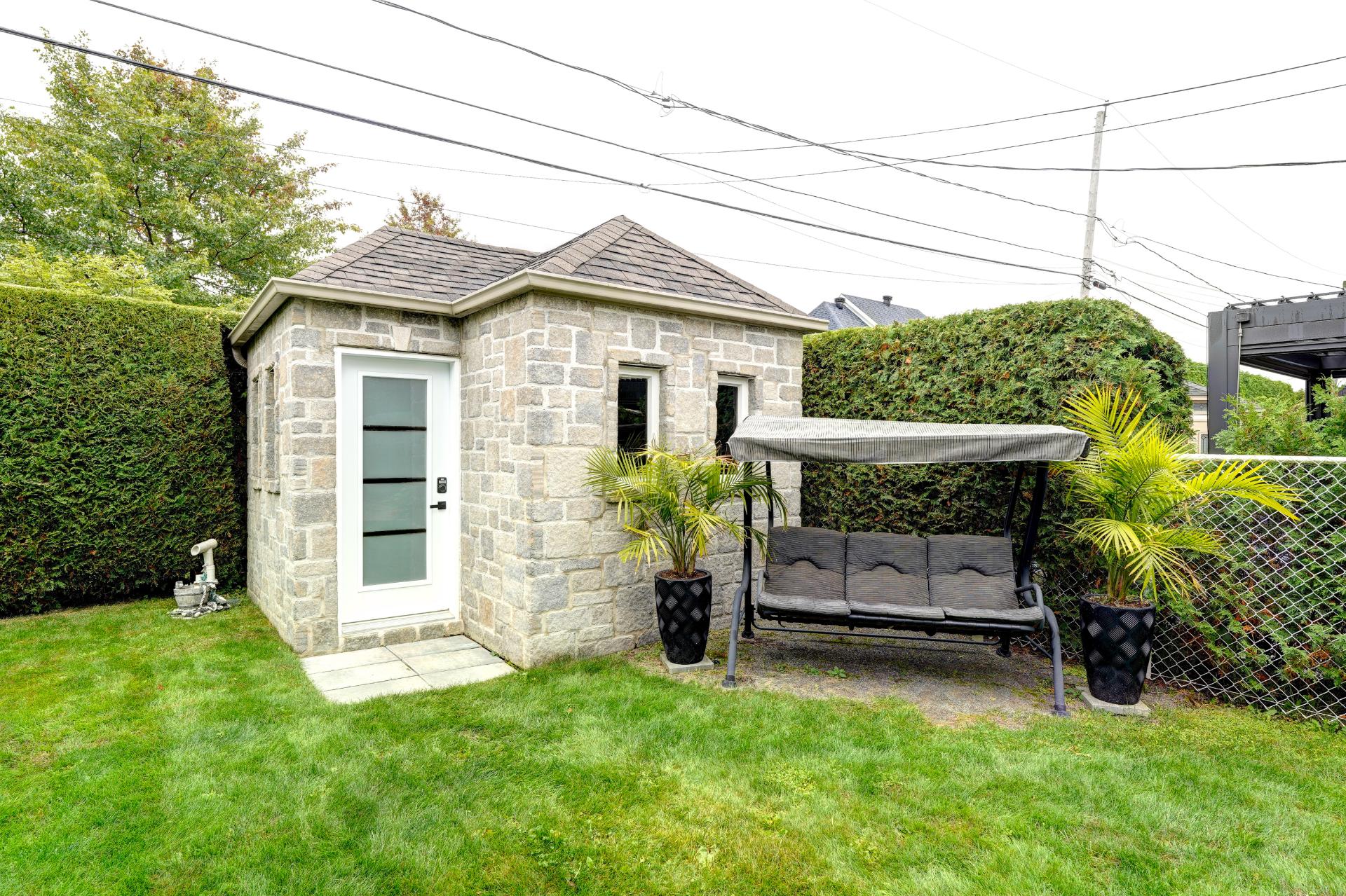 Shed