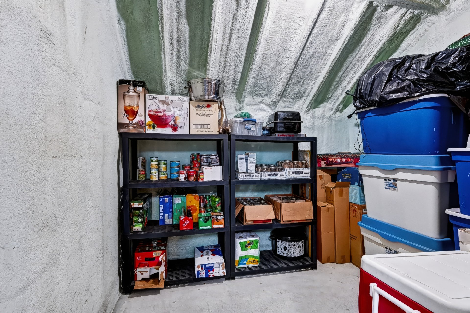 Cave/ chambre froide