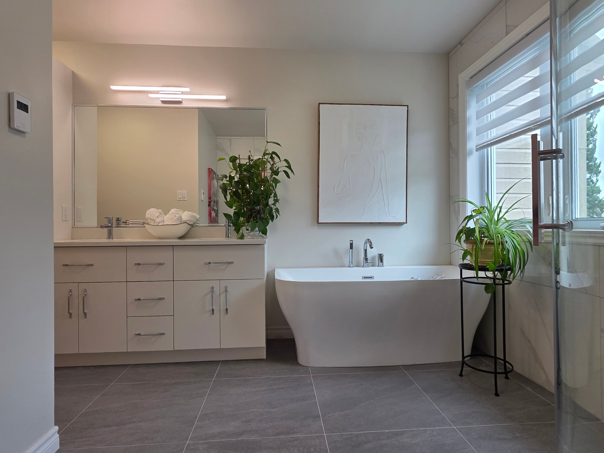 Ensuite bathroom