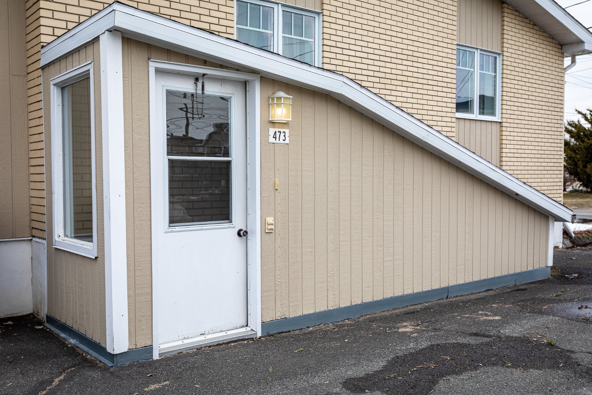 Entré logement indépendant par l'extérieur.