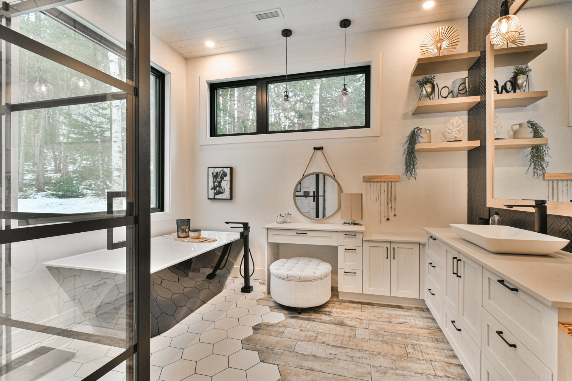 Ensuite bathroom
