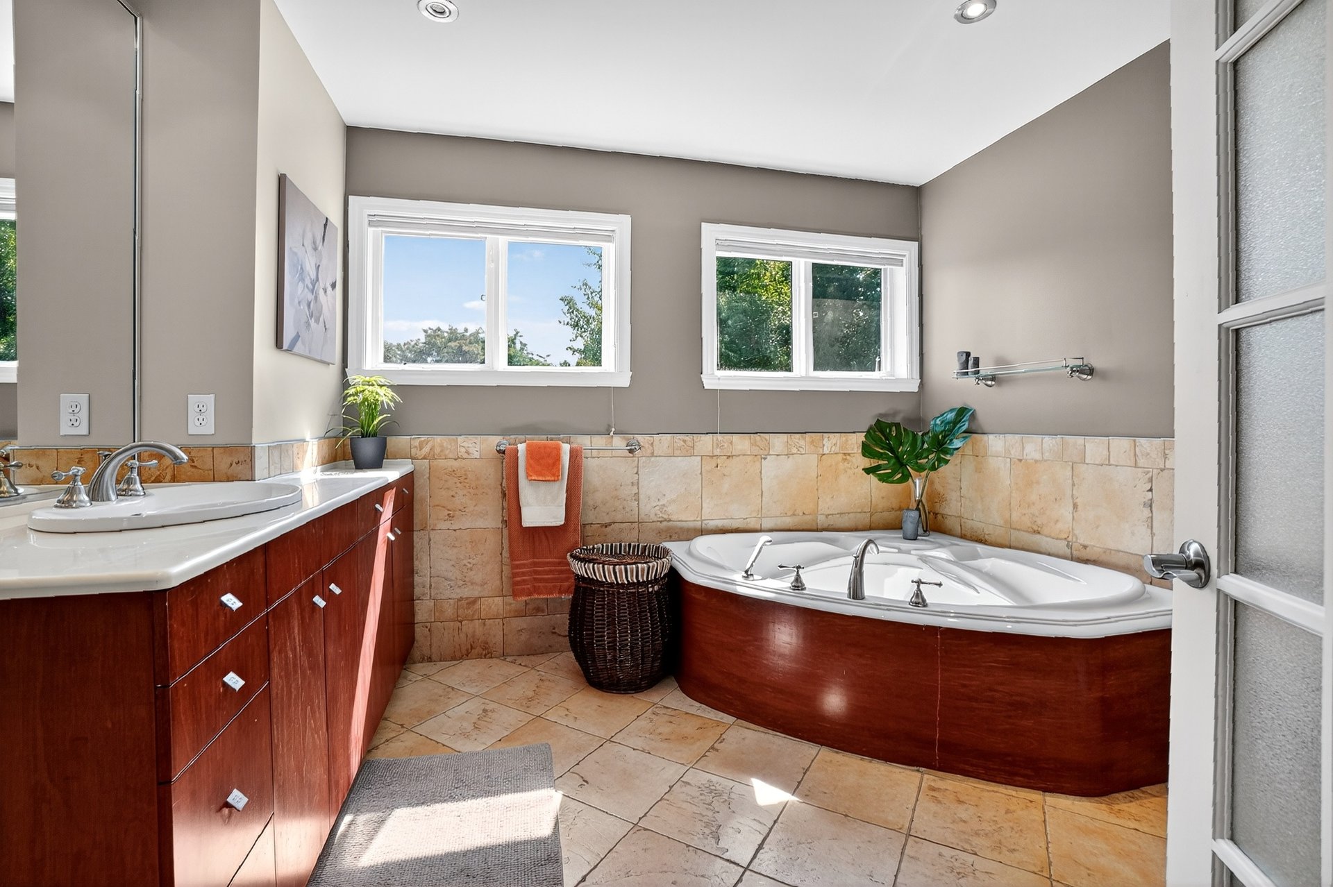 Salle de bains attenante à la CCP