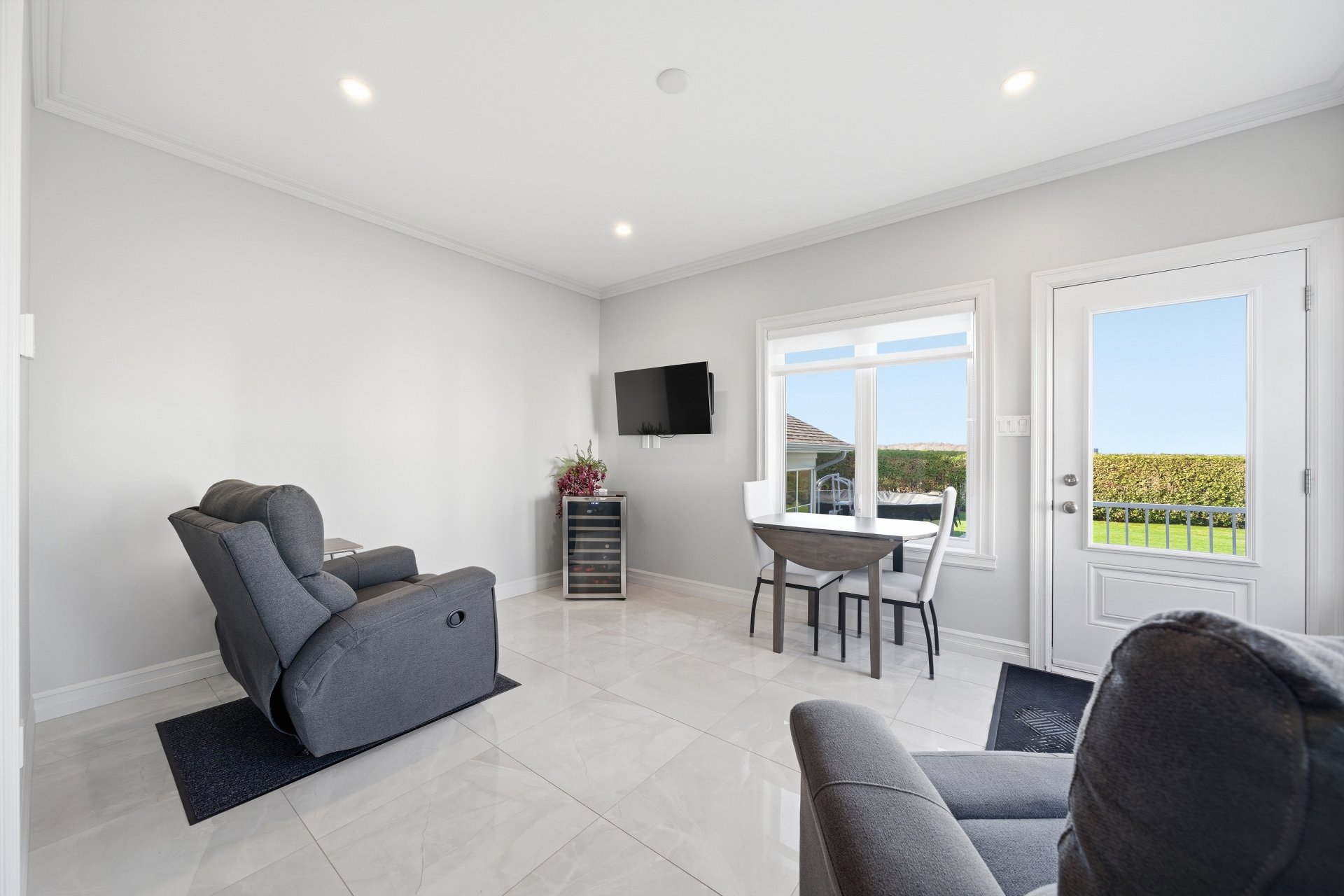 Véranda adjacente à la salle à manger