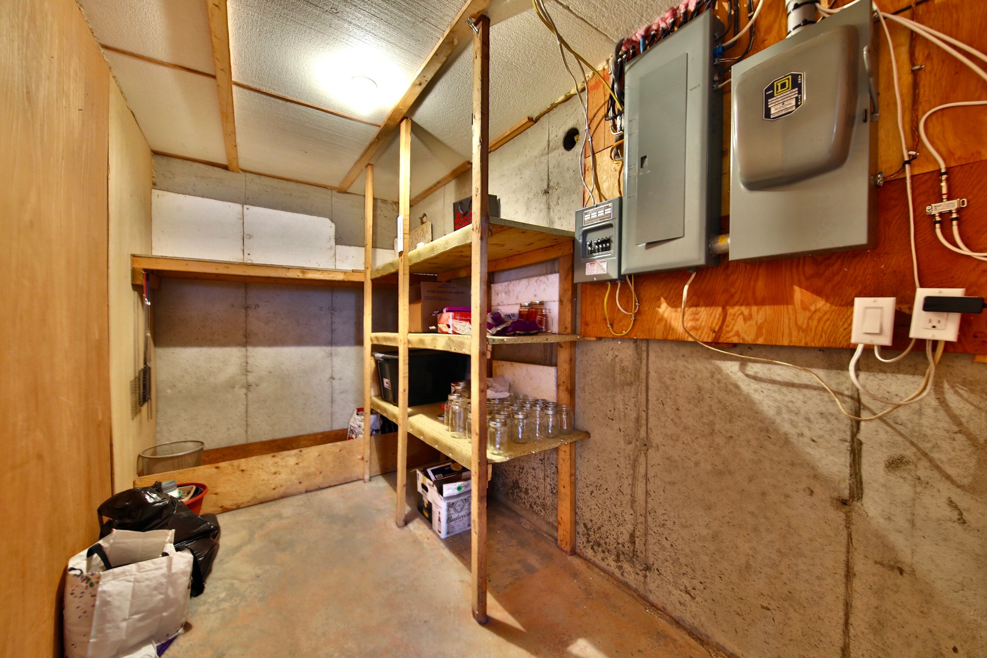 Cave/ chambre froide