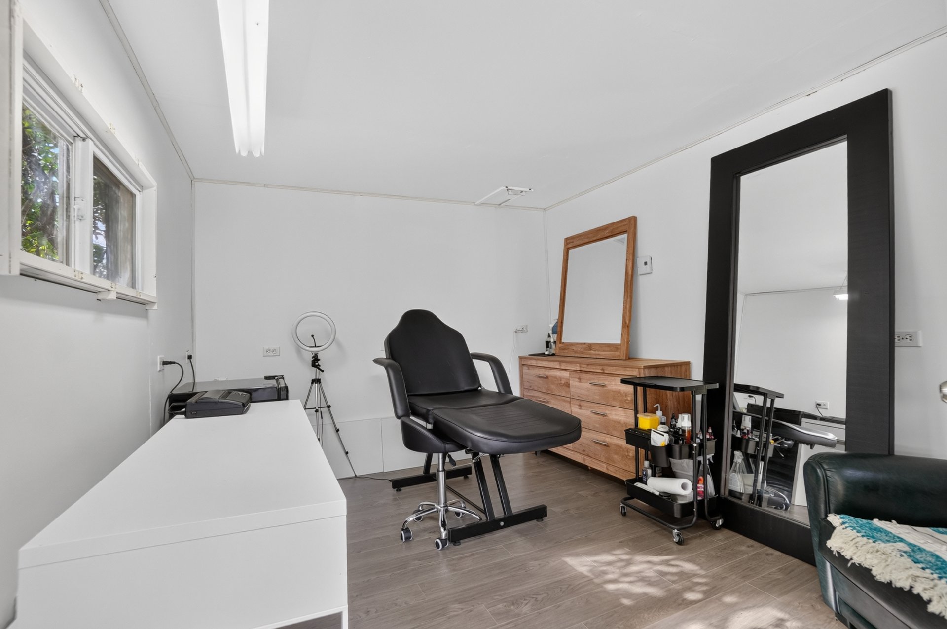bureau dans cabanon