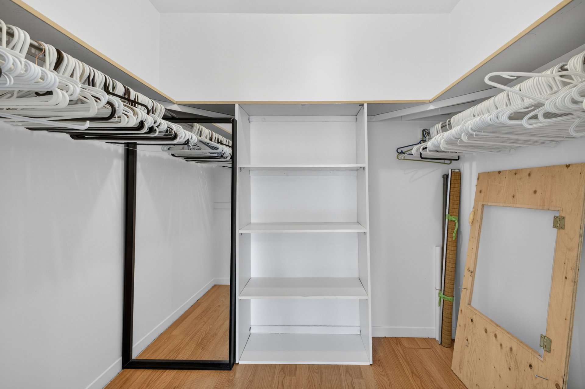 Walk-in closet