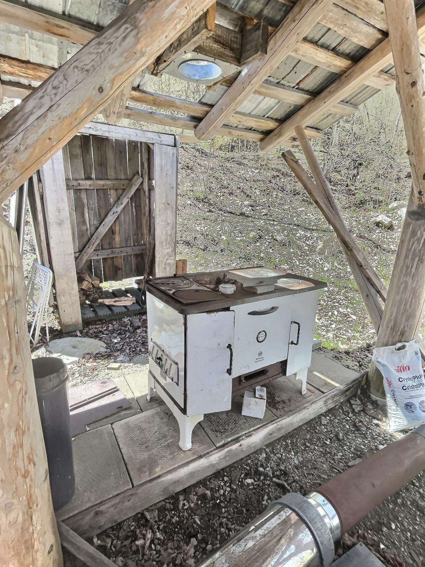 Poêle pour petite cabane à sucre