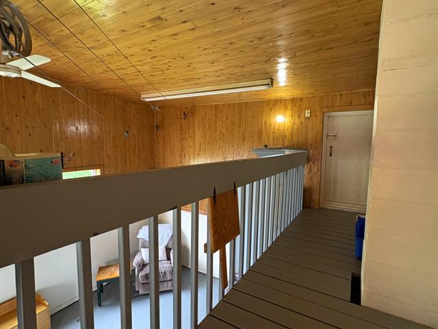 avec une porte pour accèder le balcon intime