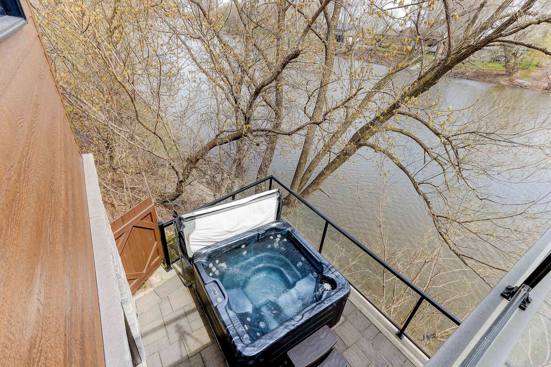 Hot tub