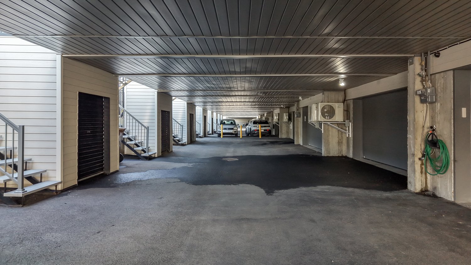 Accès garage et rangement
