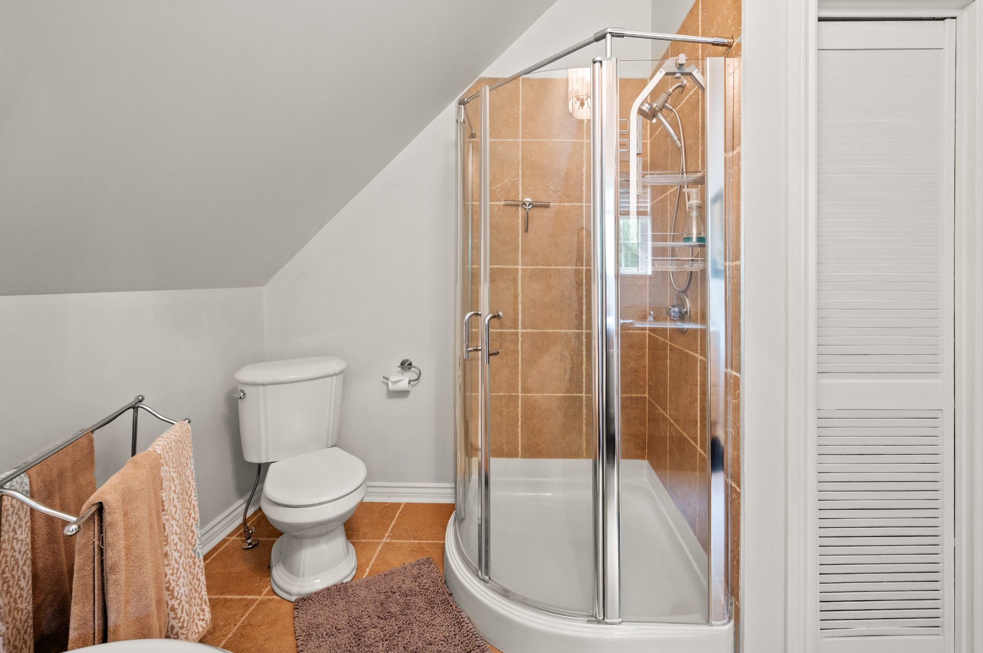 Salle de bains attenante à la CCP
