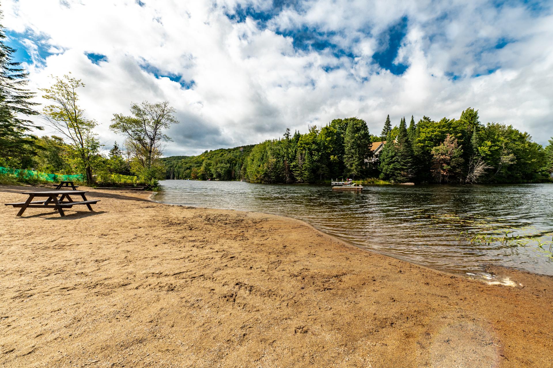 Accès au plan d'eau