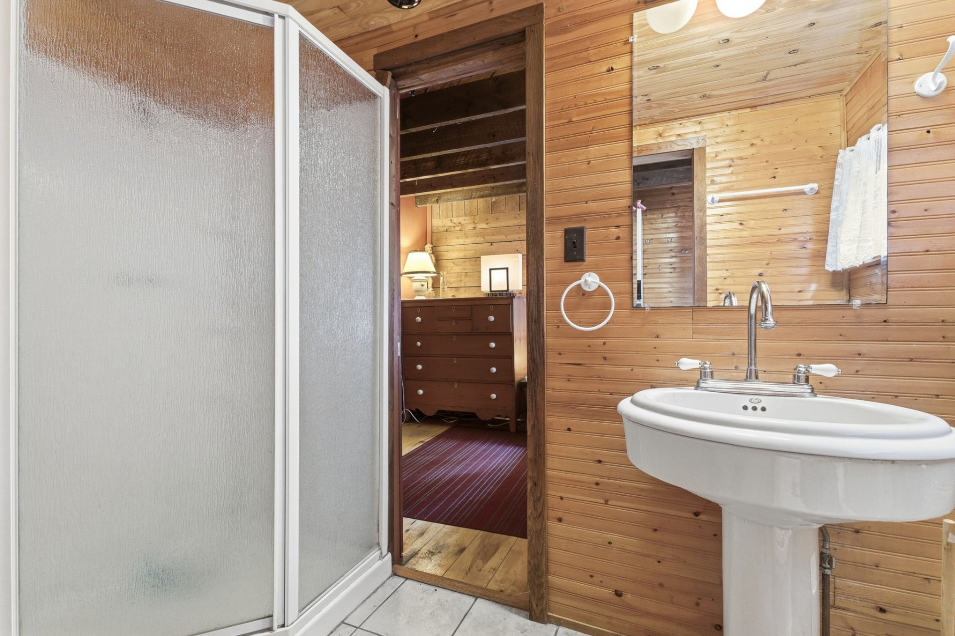 Salle de bains attenante à la CCP