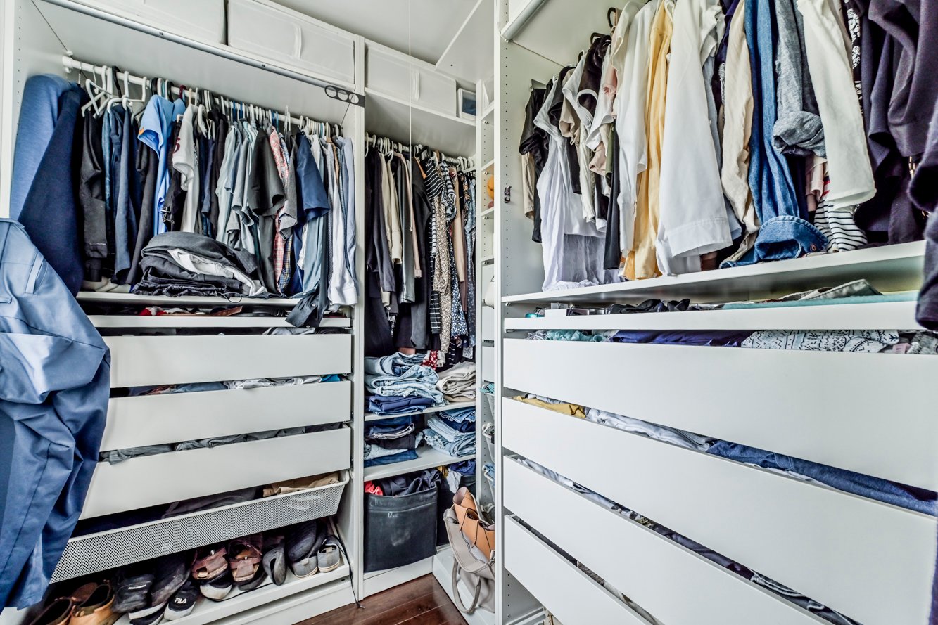 Walk-in closet
