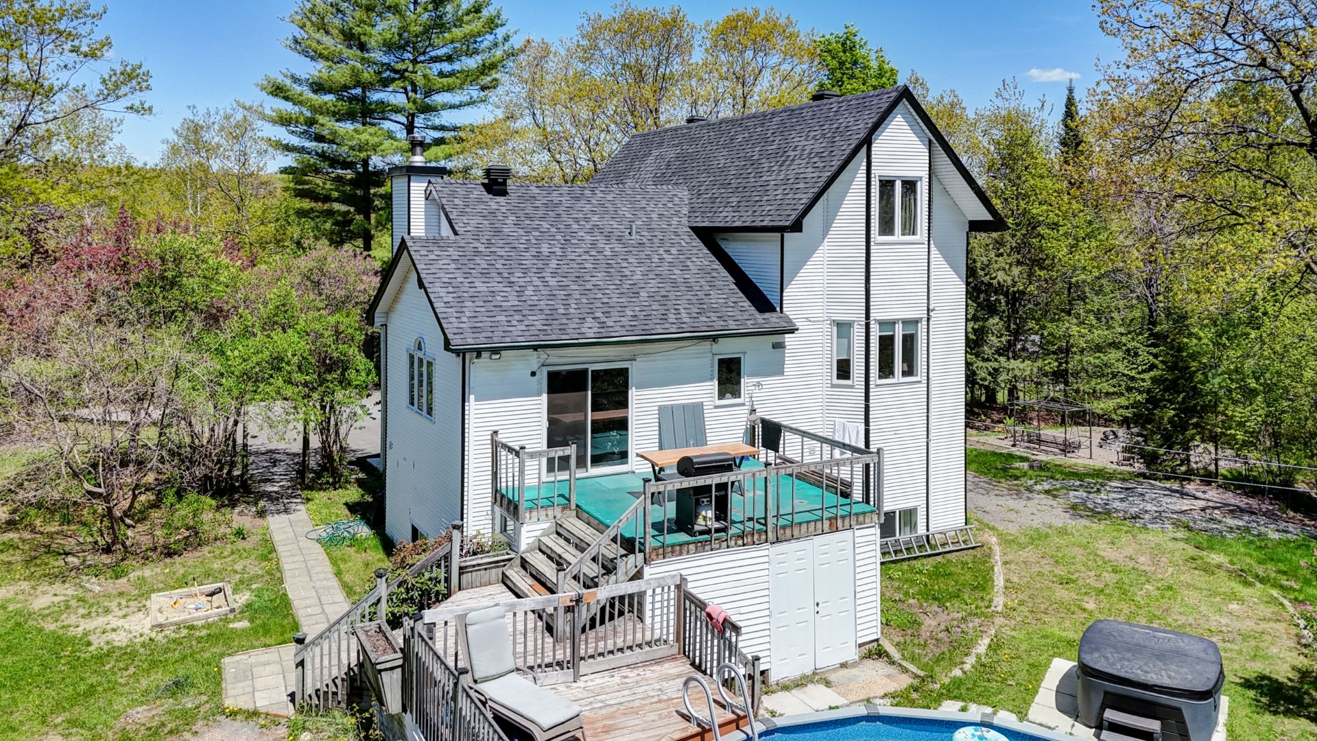 Back facade