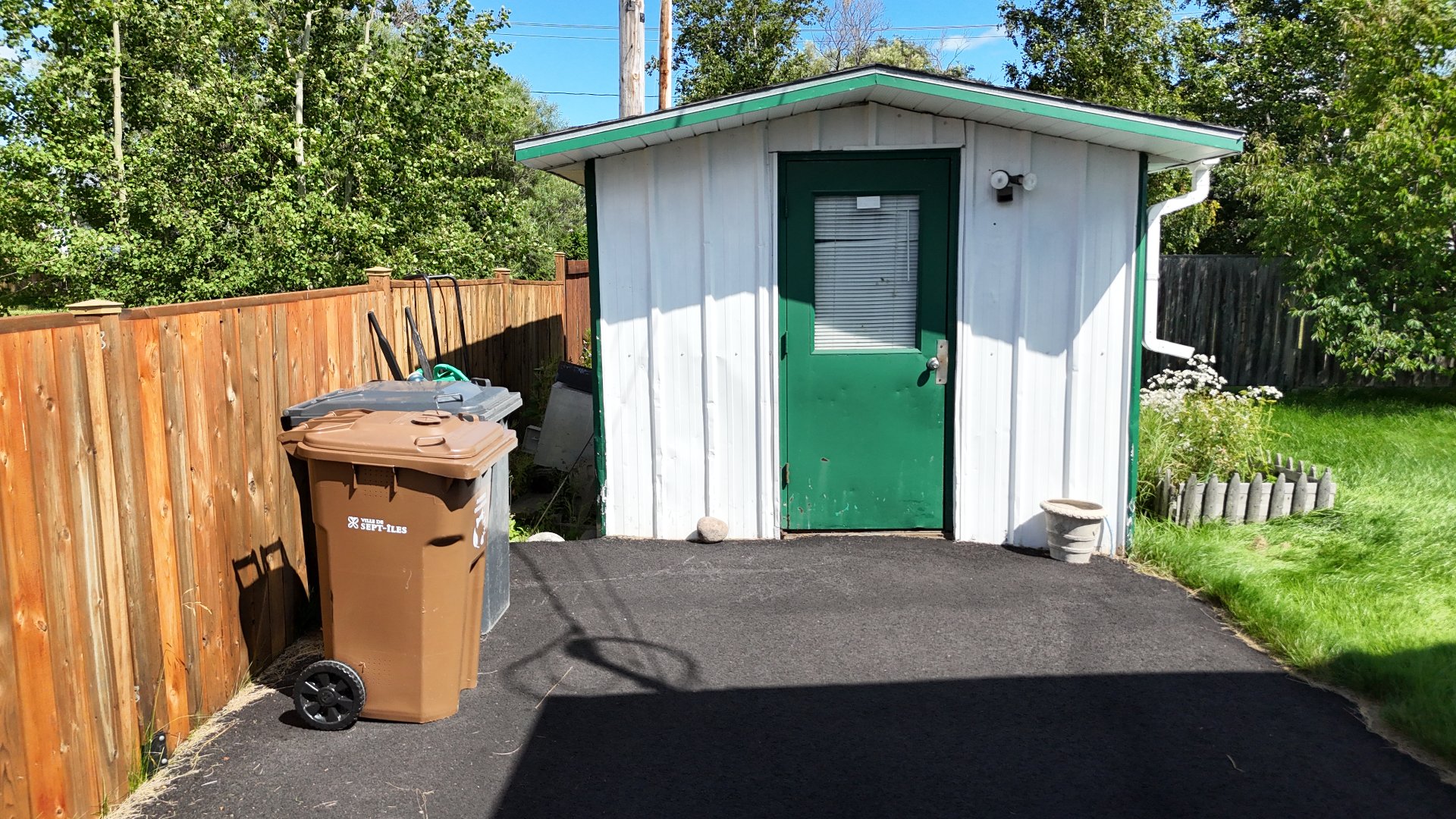 Shed