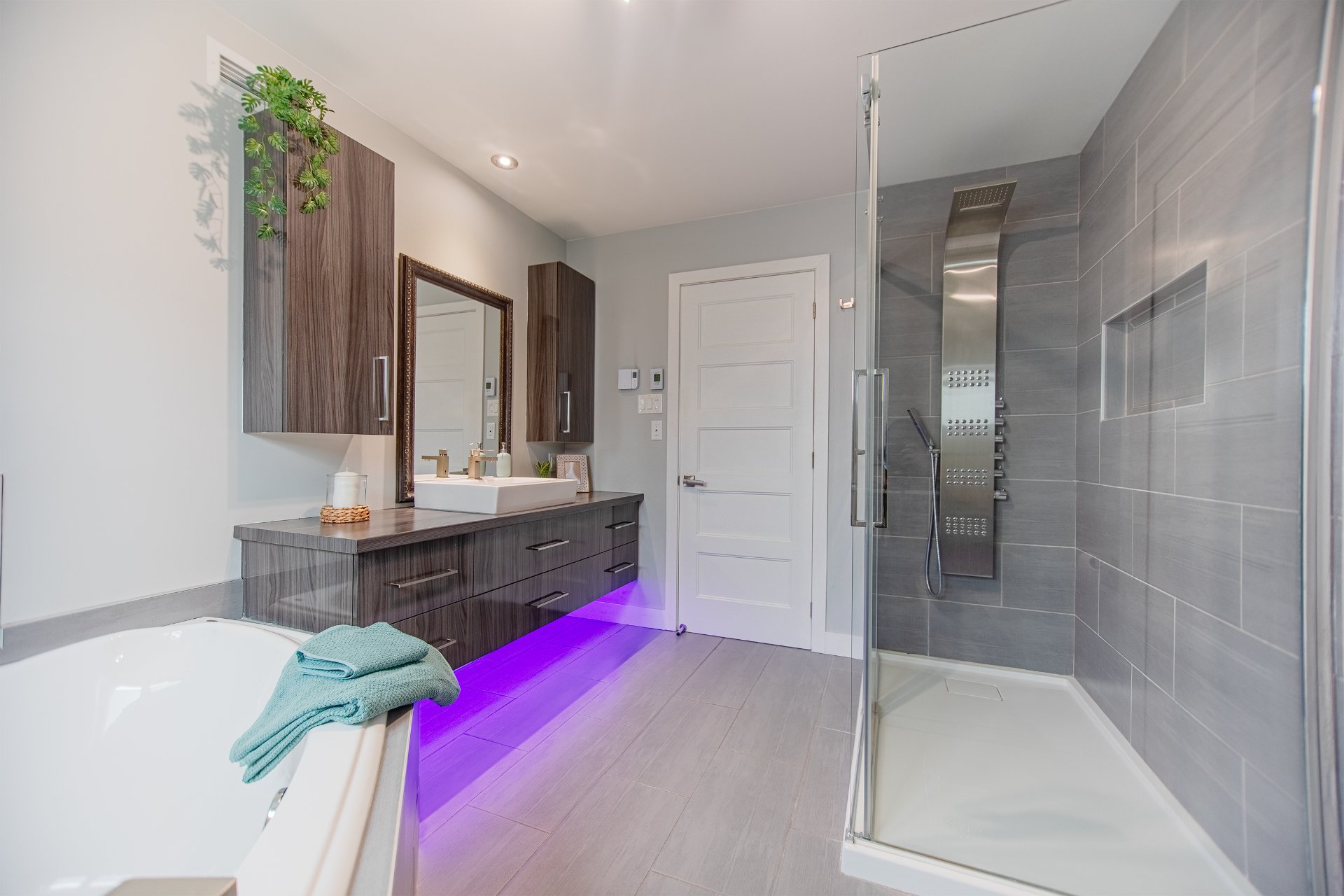 Salle de bains attenante à la CCP