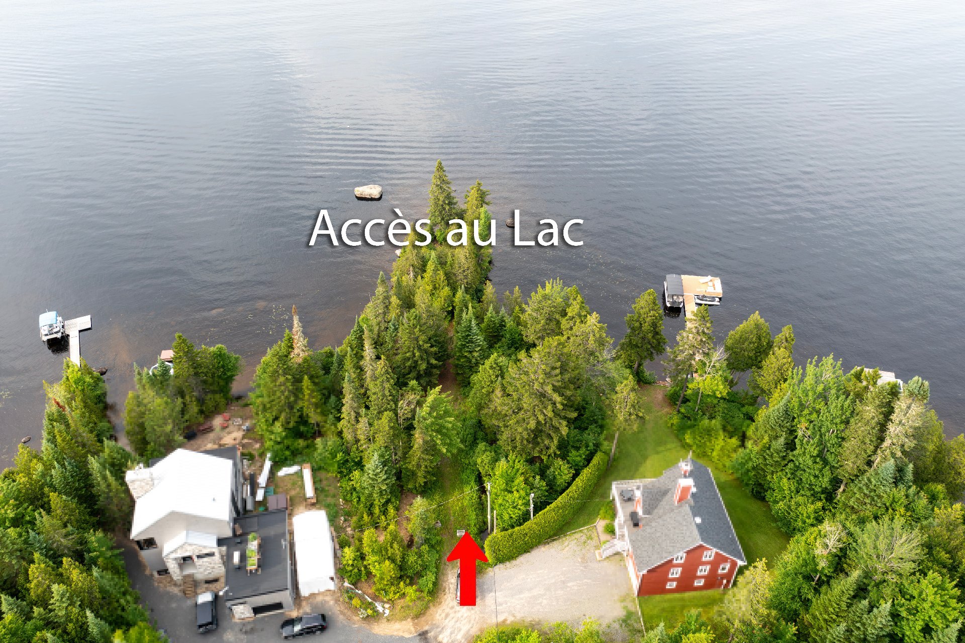 Access to Lake Archambault