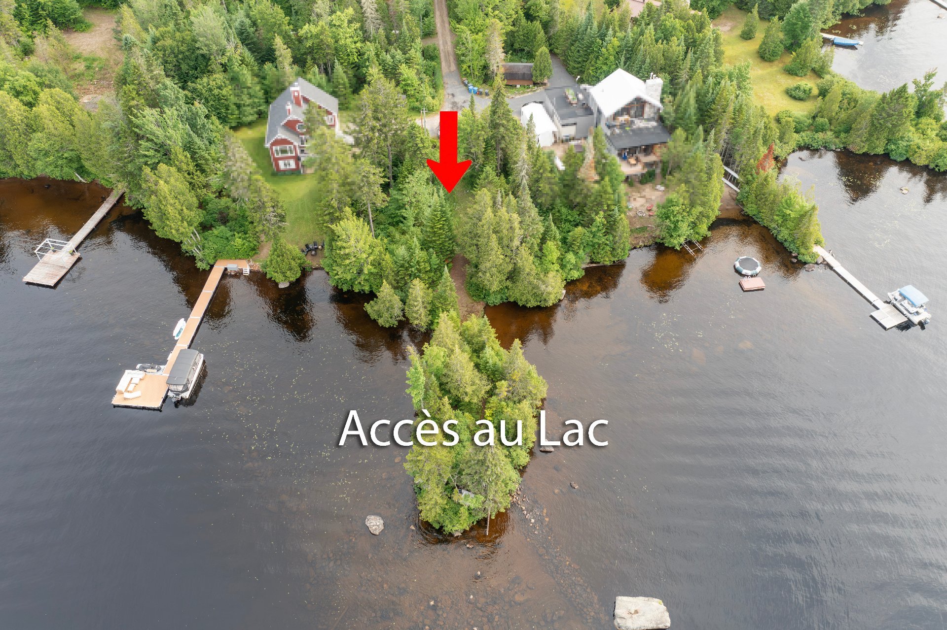 Access to Lake Archambault
