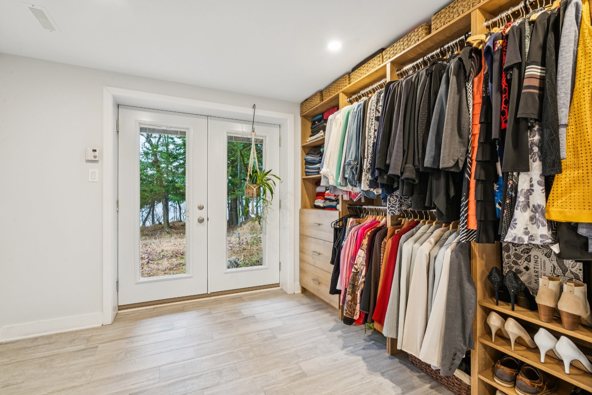 Walk-in closet