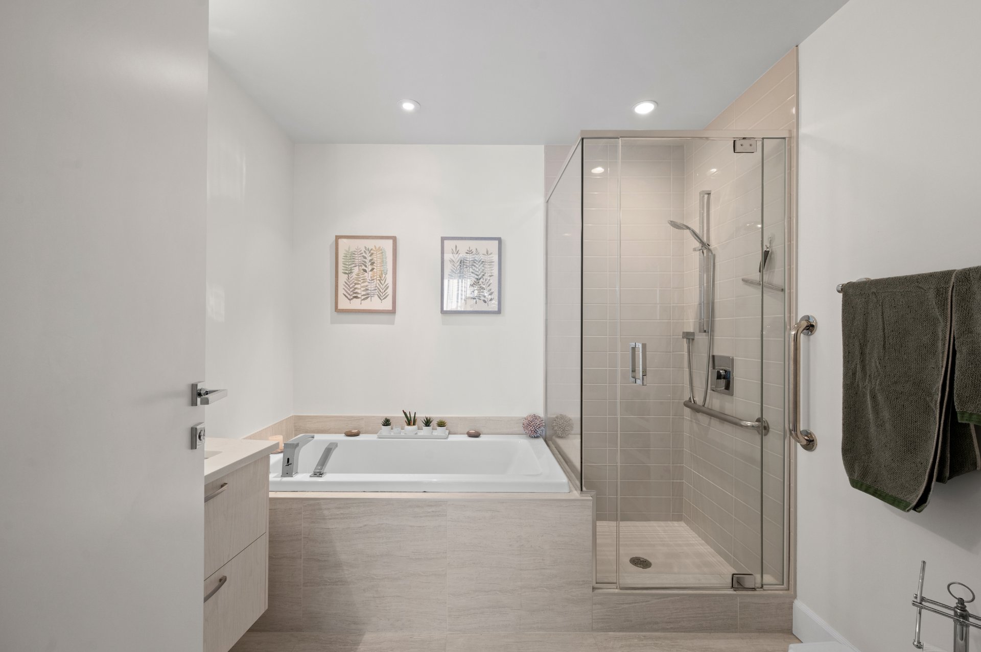 Salle de bains attenante à la CCP