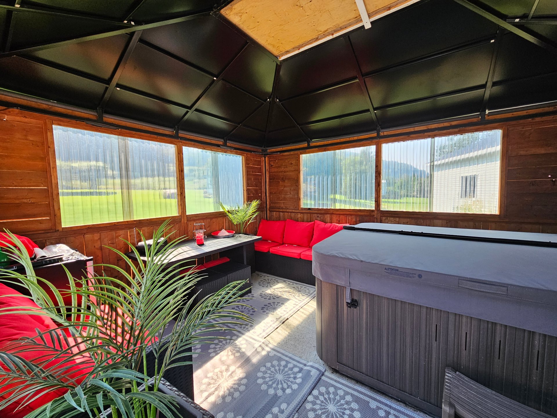 Hot tub