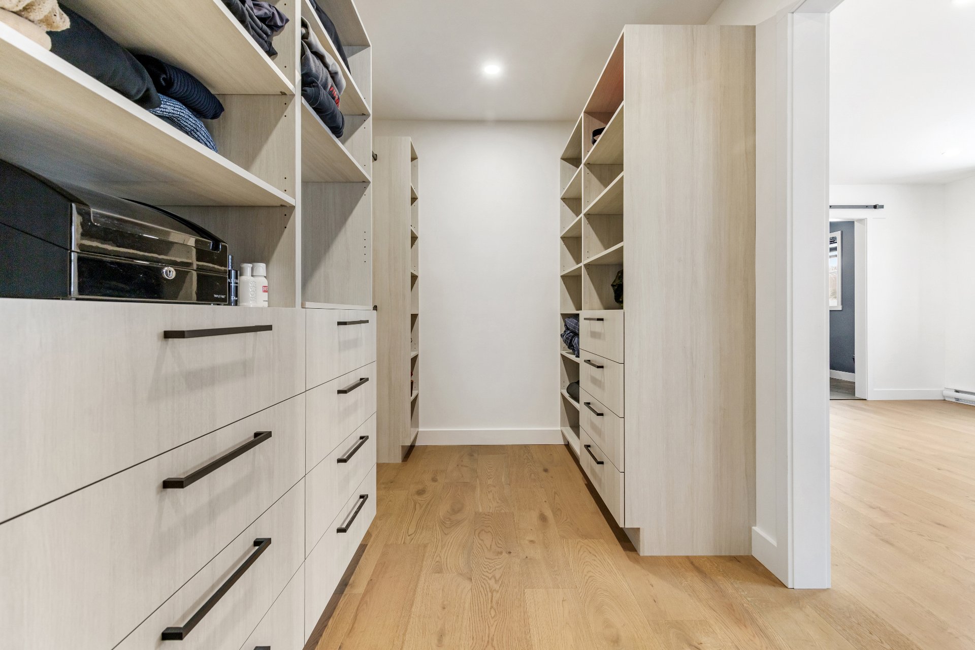 Walk-in closet