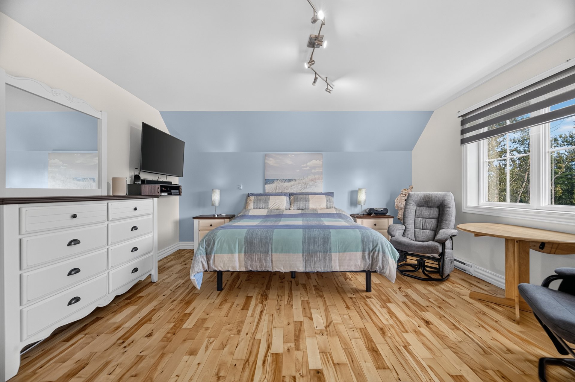 Primary bedroom