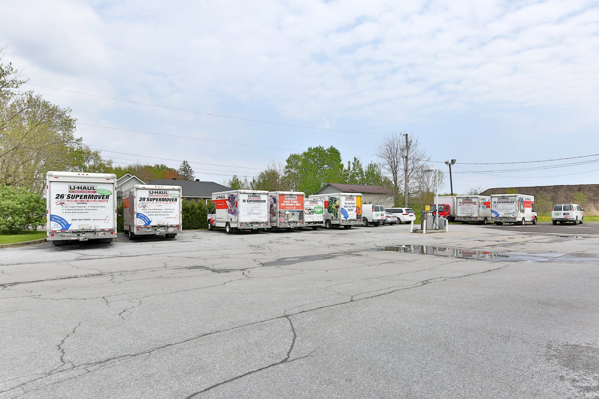 Stationnement U-Haul.