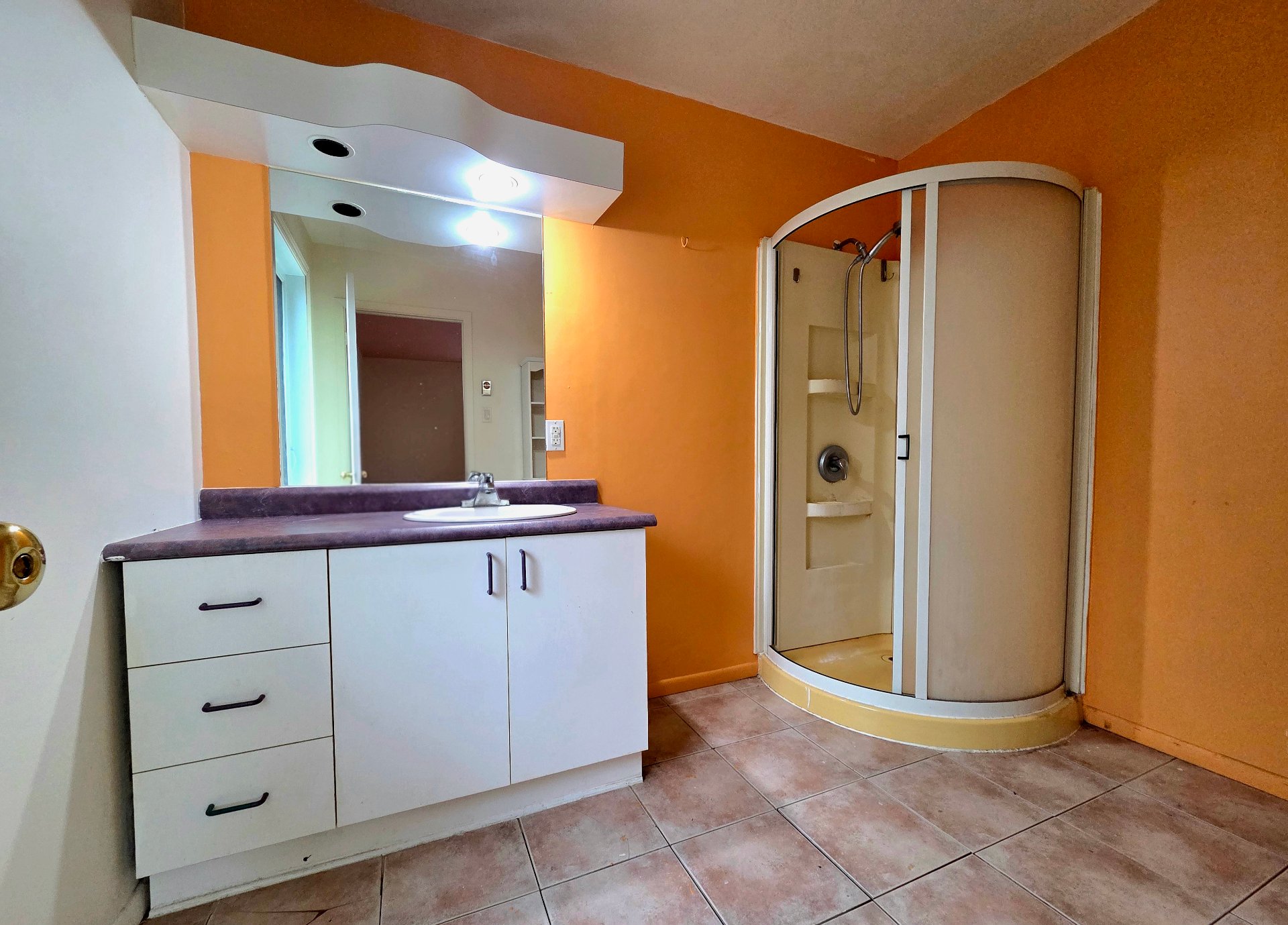 Ensuite bathroom