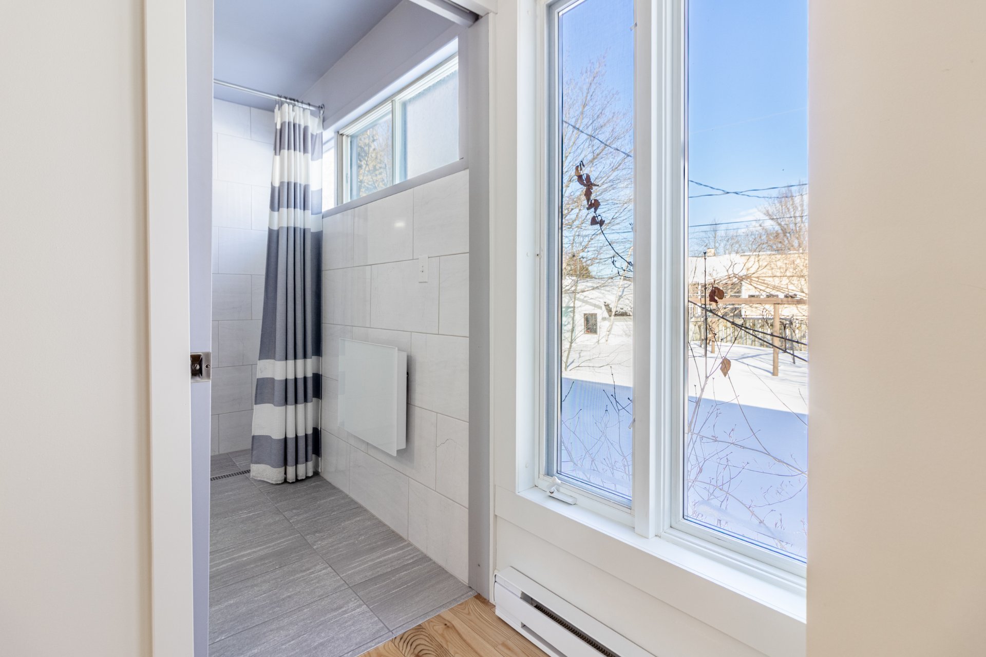 Salle de bains attenante à la CCP