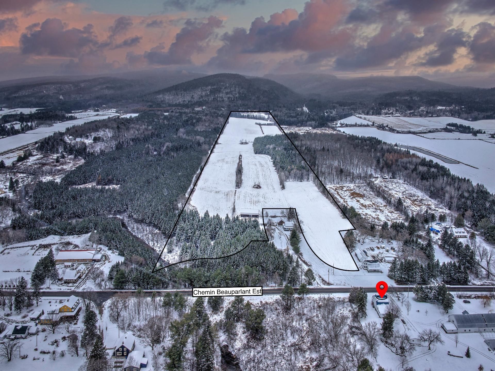 En face du chemin Beauparlant Est