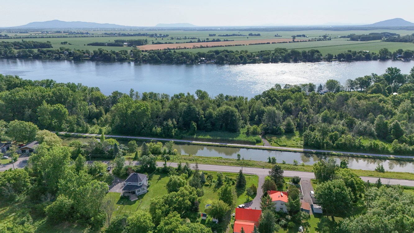 Vue sur l'eau
