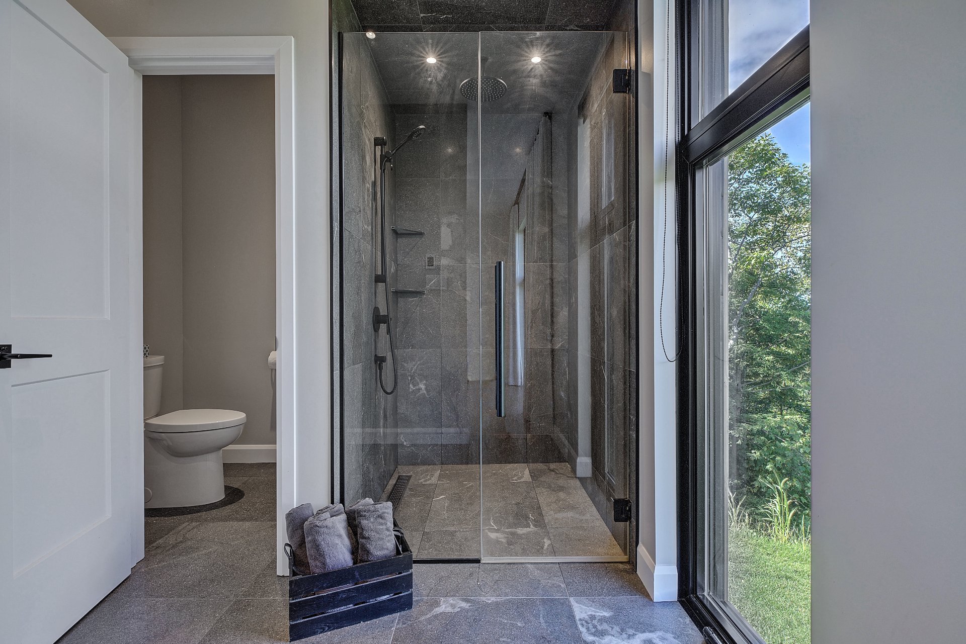 Salle de bains attenante à la CCP