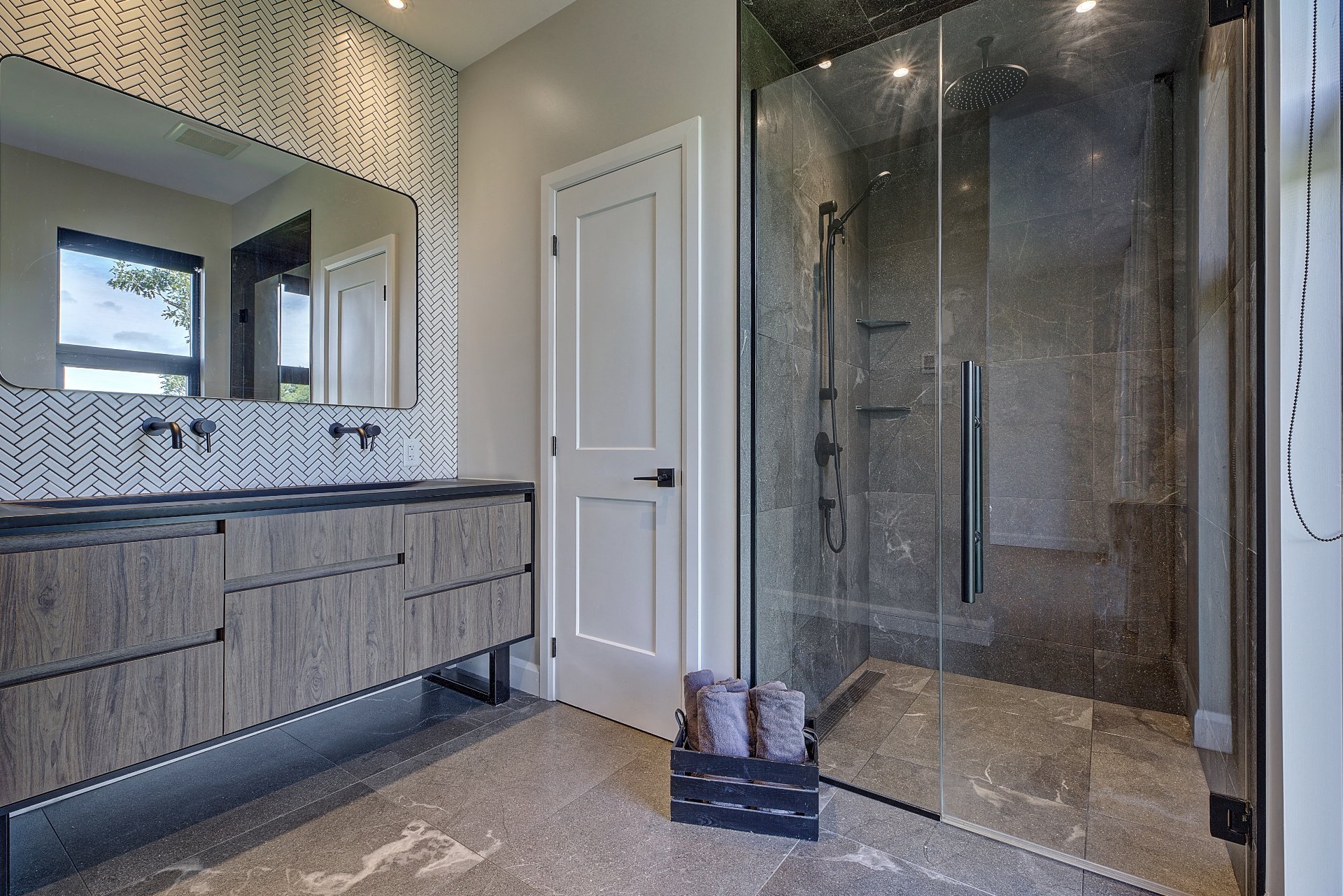 Salle de bains attenante à la CCP