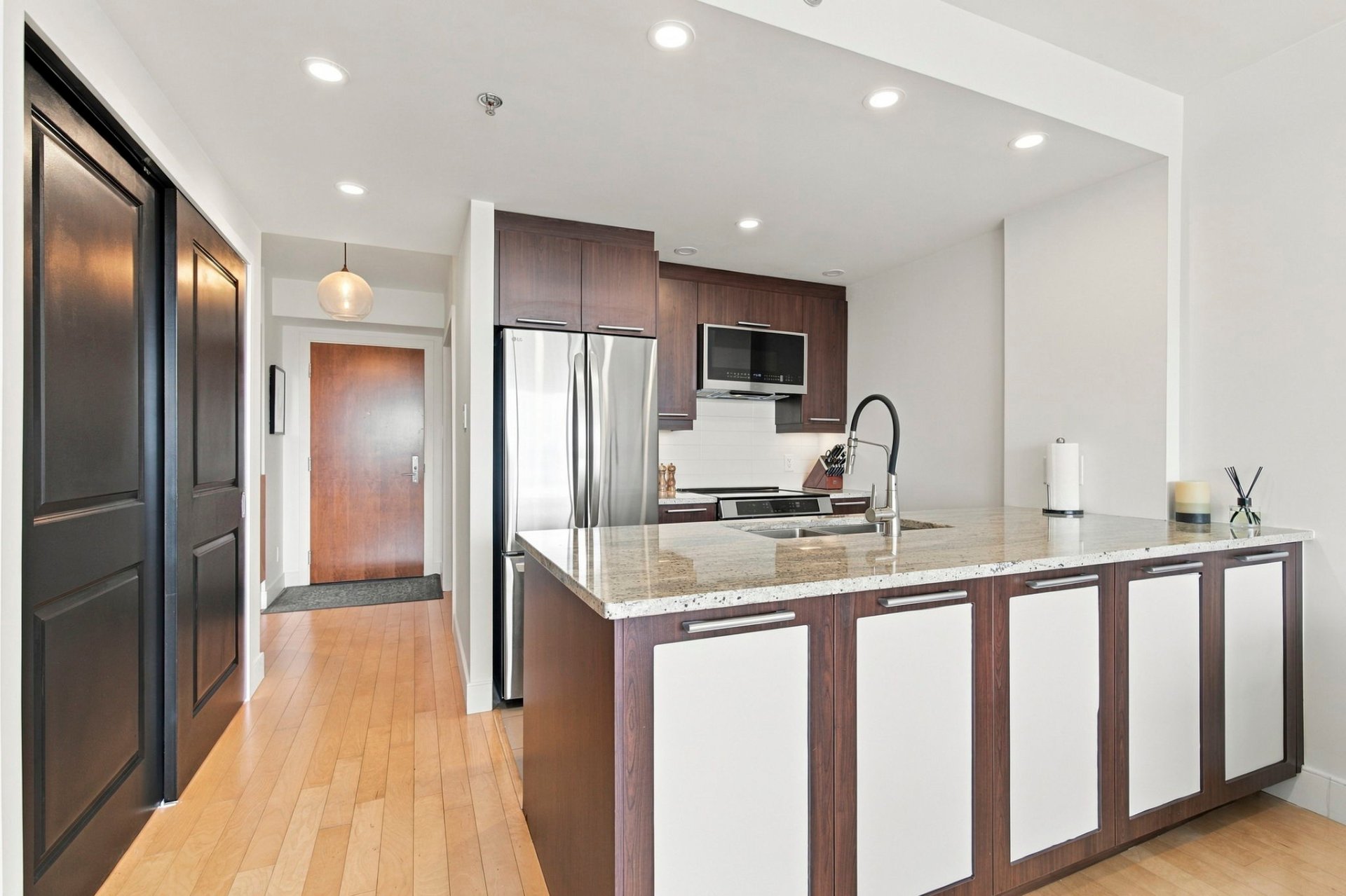 Kitchen with island
