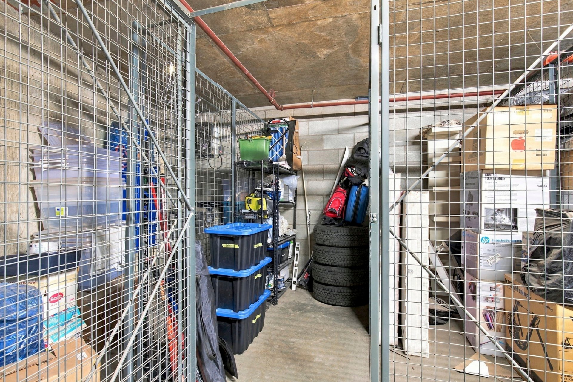 Storage locker