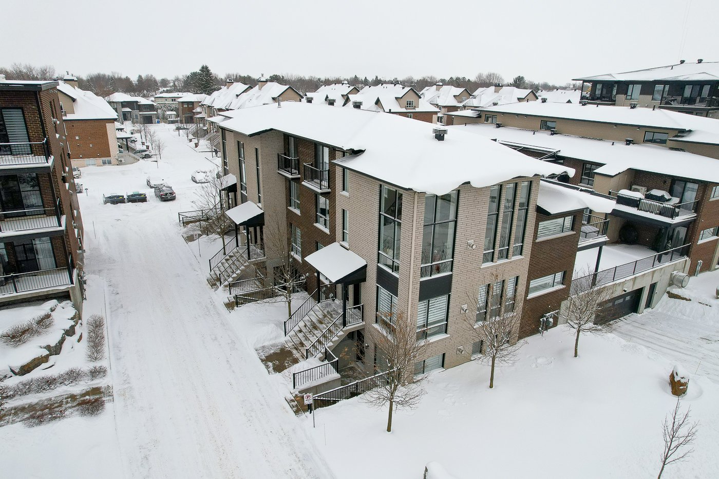 entrée au garage a droite