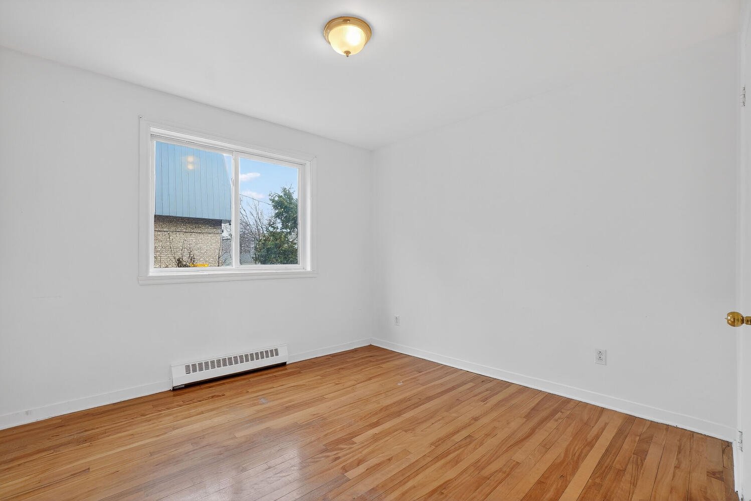 Logement principale - 2575 - (6 1/2)