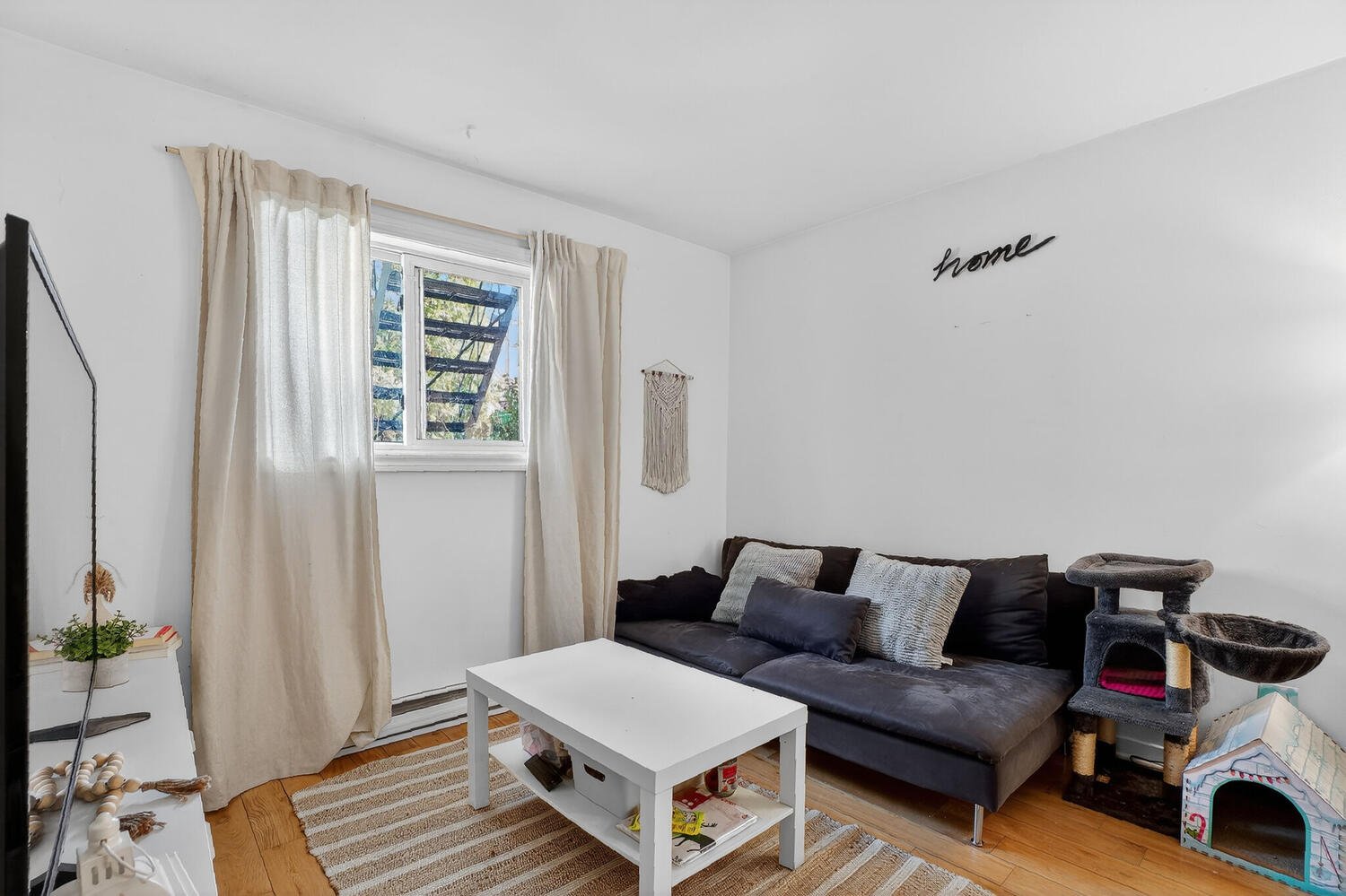 Logement 3 1/2 au 2555 - sous-sol