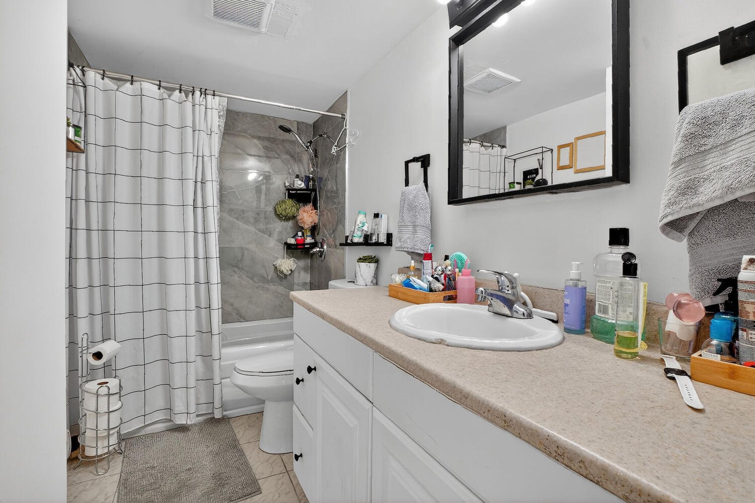 Logement 3 1/2 au 2555 - sous-sol