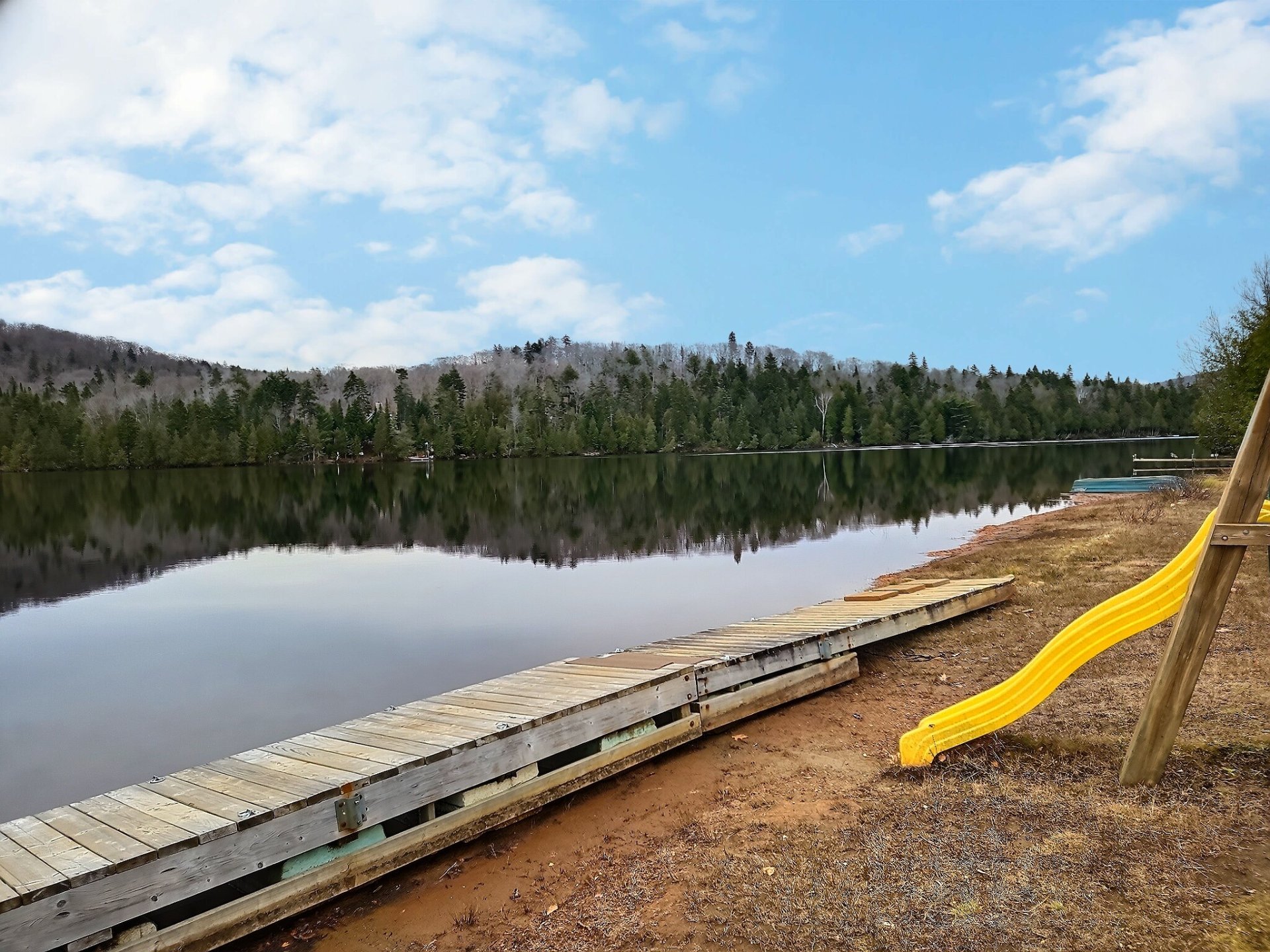 Accès au plan d'eau