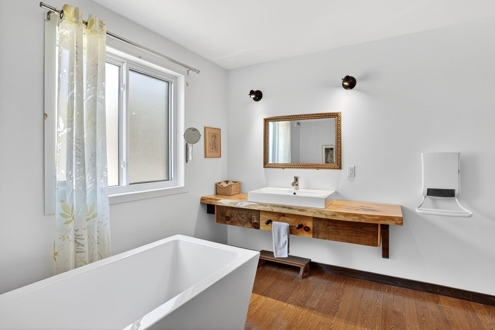 Salle de bains attenante à la CCP
