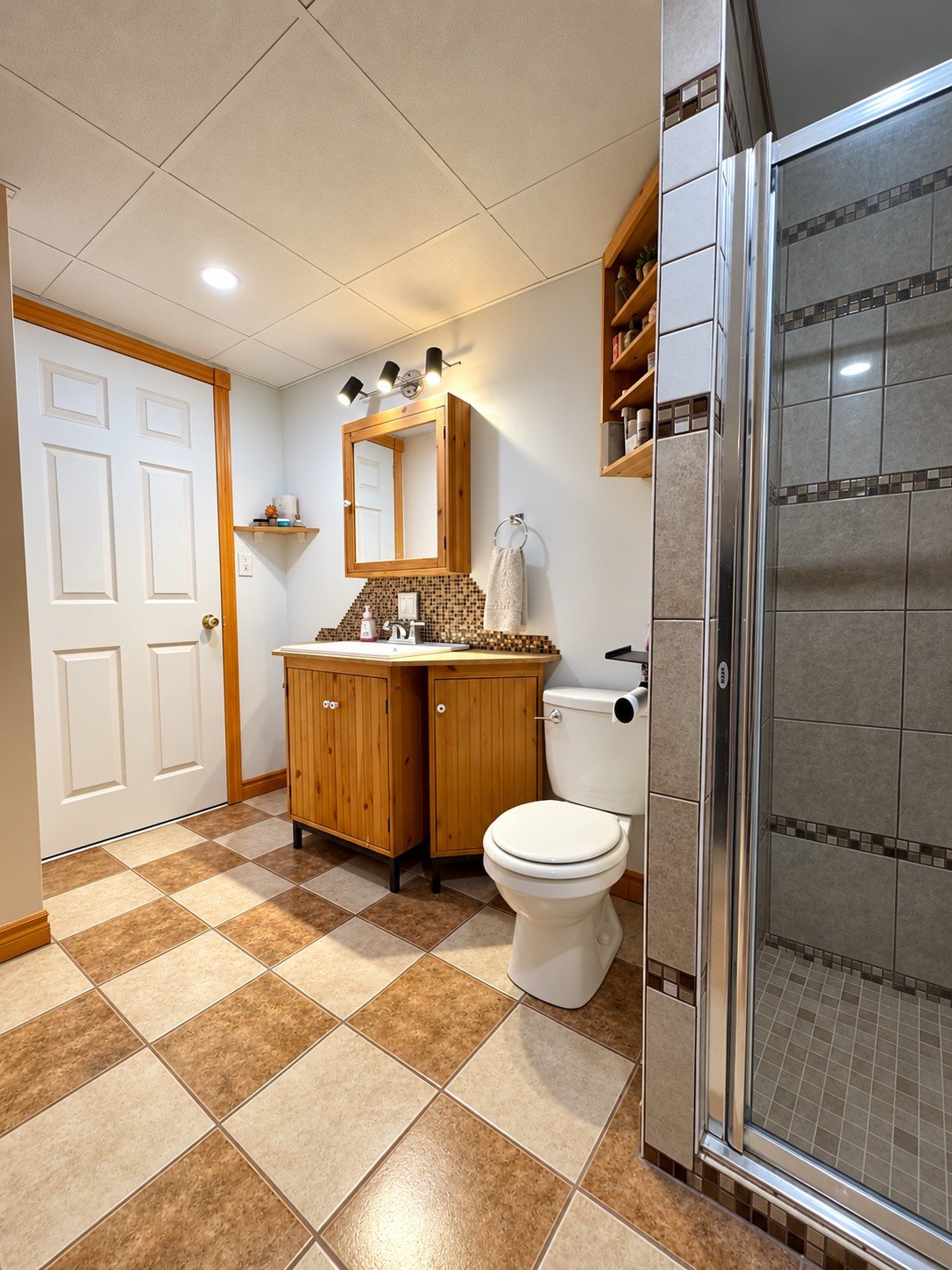 Ensuite bathroom