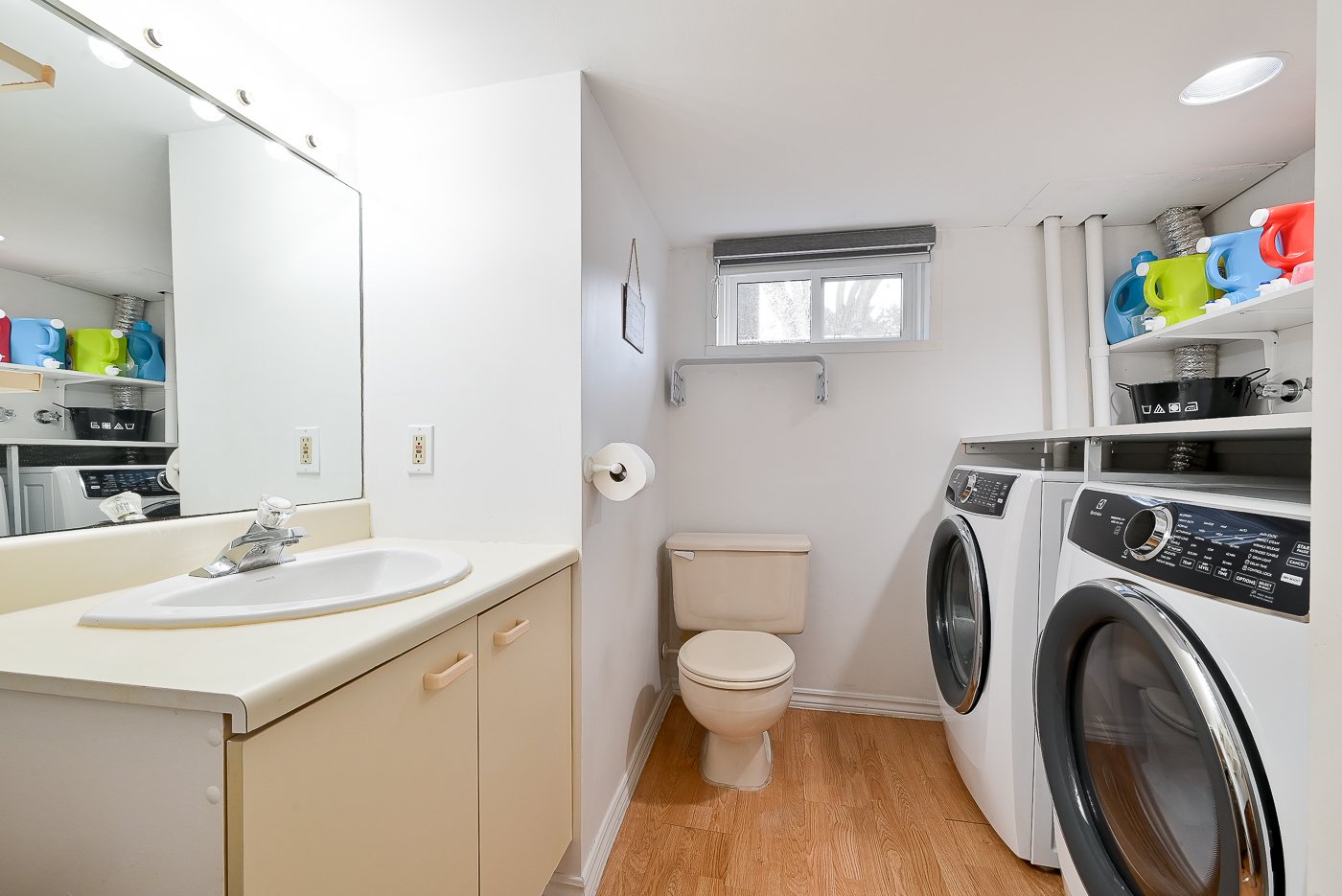 Plafond bas environ 6 1/2p