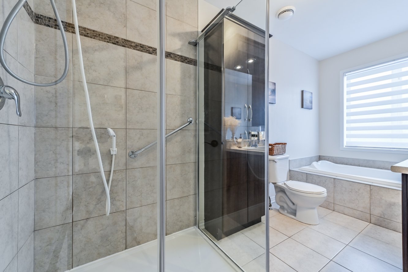 Grande douche céramique vitrée