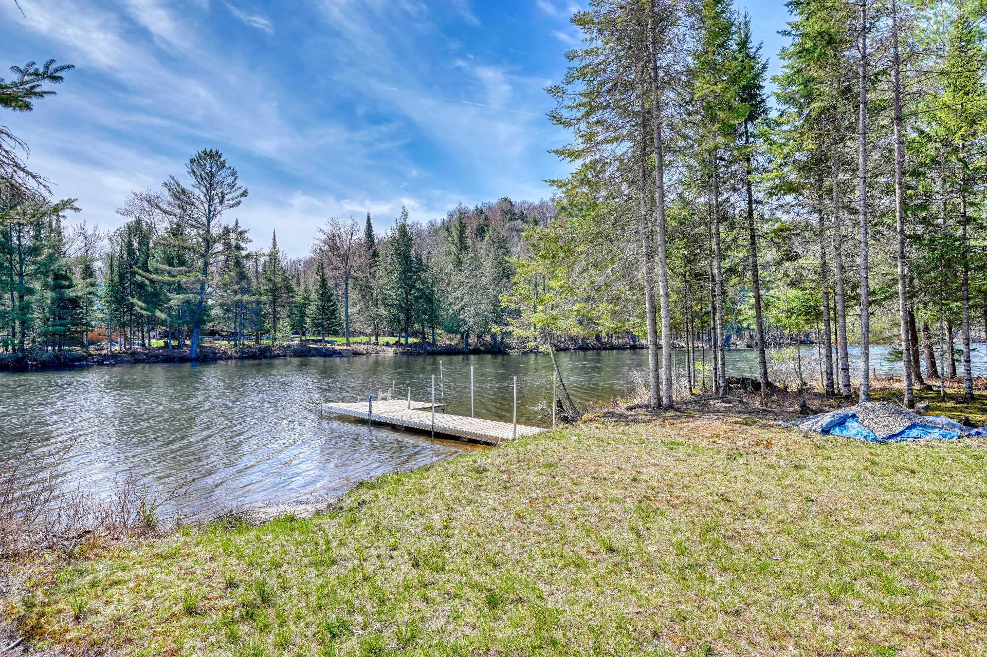 Accès au plan d'eau